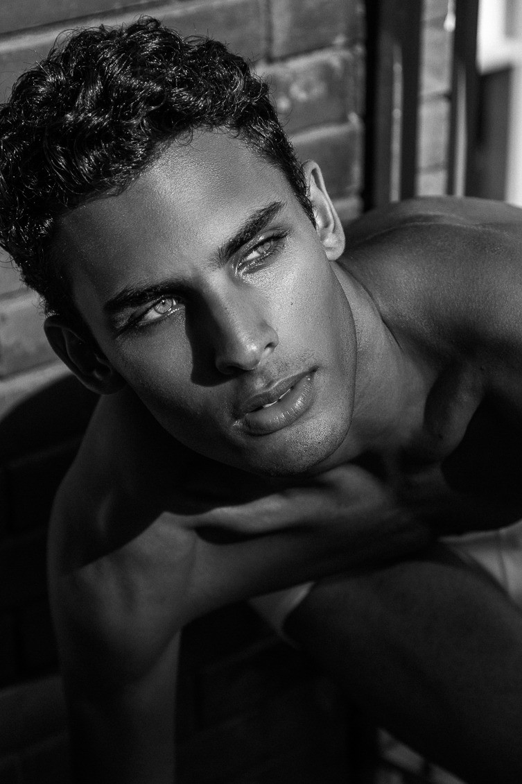 Gustavo Foly by Jeff Segenreich